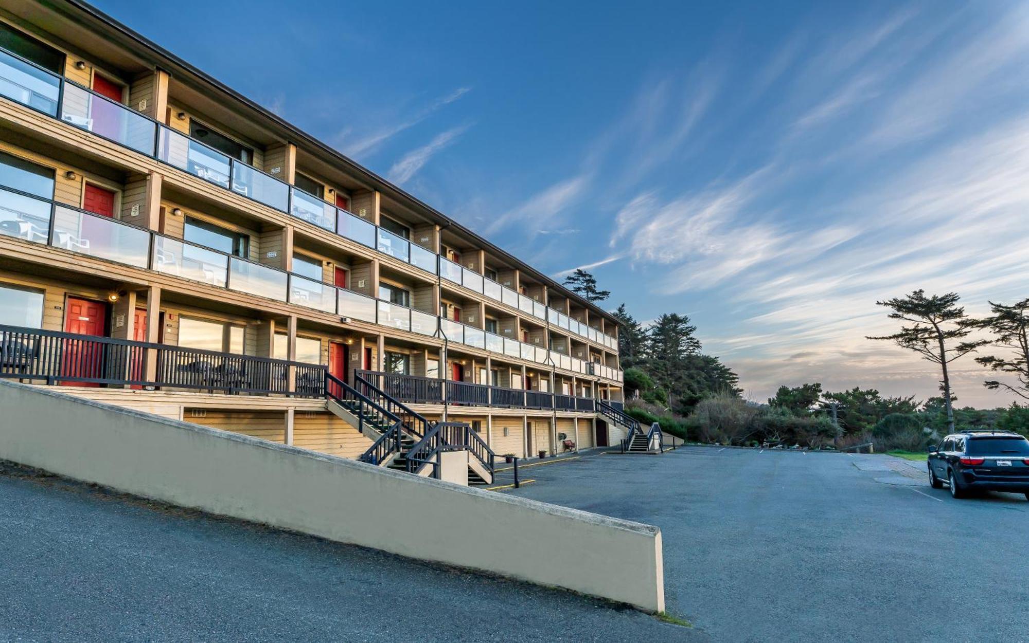 Gold Beach Inn Exteriör bild